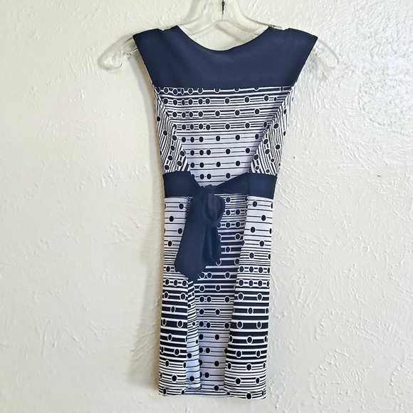 Medium black/white wet seal sleeveless - Picture 2 of 5